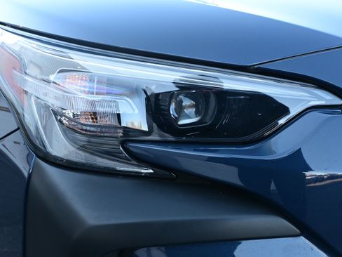 Certified 2025 Subaru Outback Premium image 11