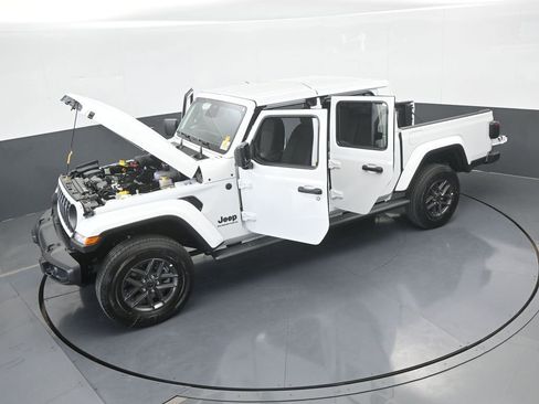 New 2026 Jeep Gladiator Sport image 56