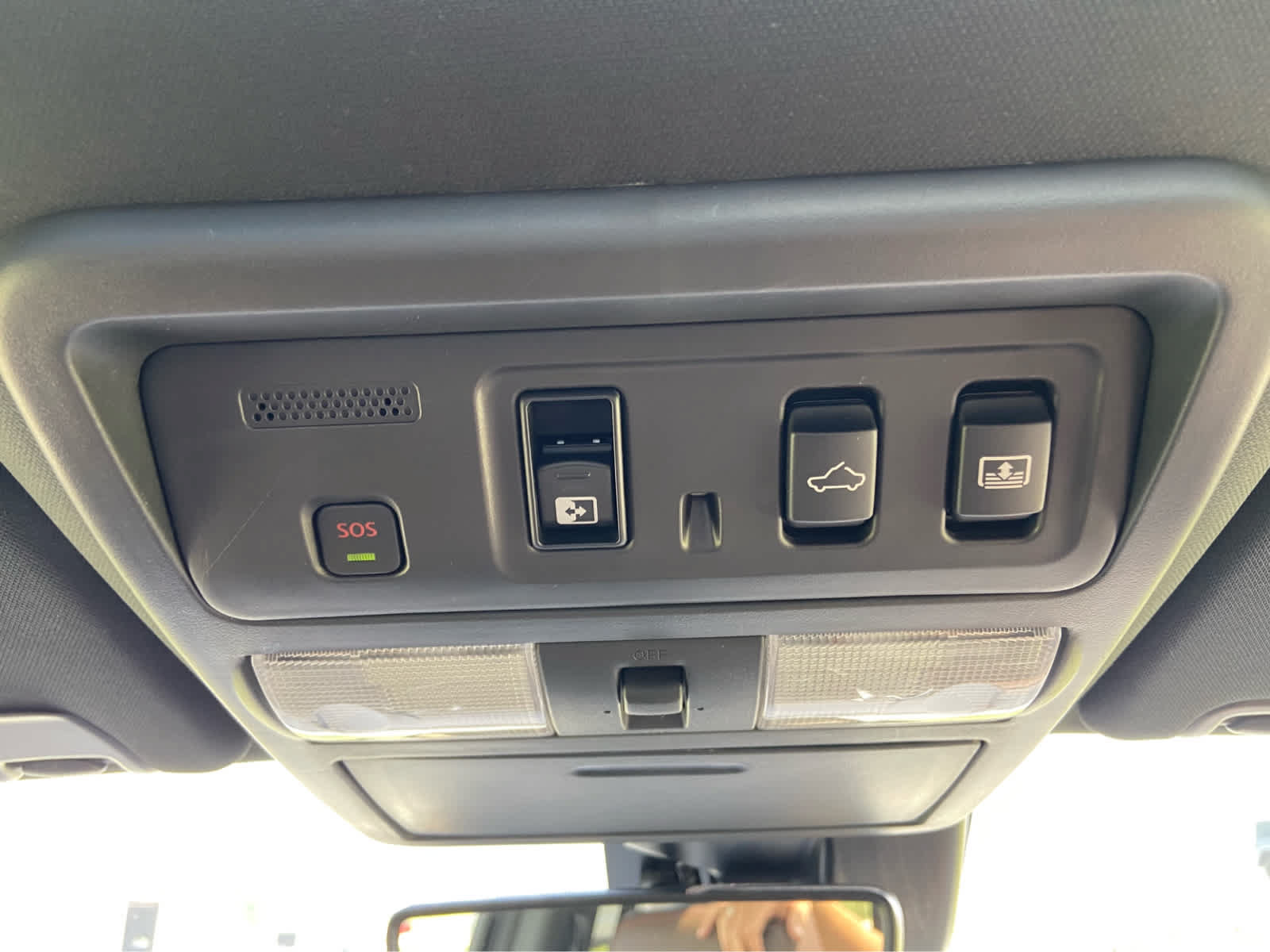 Used 2024 Nissan Titan Platinum Reserve w/ Moonroof Package AWD/4WD image 30