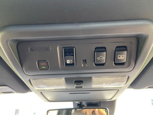 Used 2024 Nissan Titan Platinum Reserve w/ Moonroof Package AWD/4WD image 30