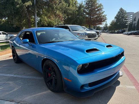 Used 2019 Dodge Challenger SRT Hellcat w/ Laguna Leather Package RWD image 3
