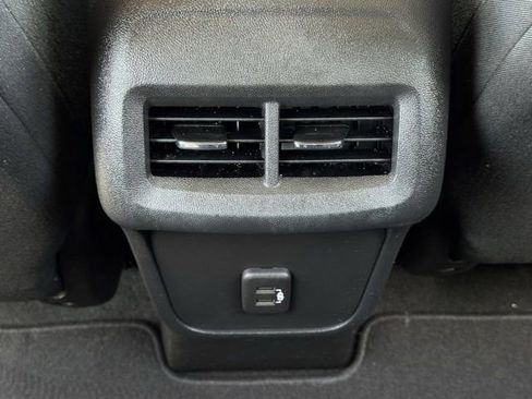 Used 2022 Chevrolet Equinox LT image 30