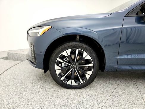 New 2026 Volvo XC60 B5 Plus w/ Protection Package Premier image 25