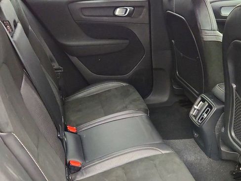 Used 2021 Volvo XC40 P8 Recharge image 23