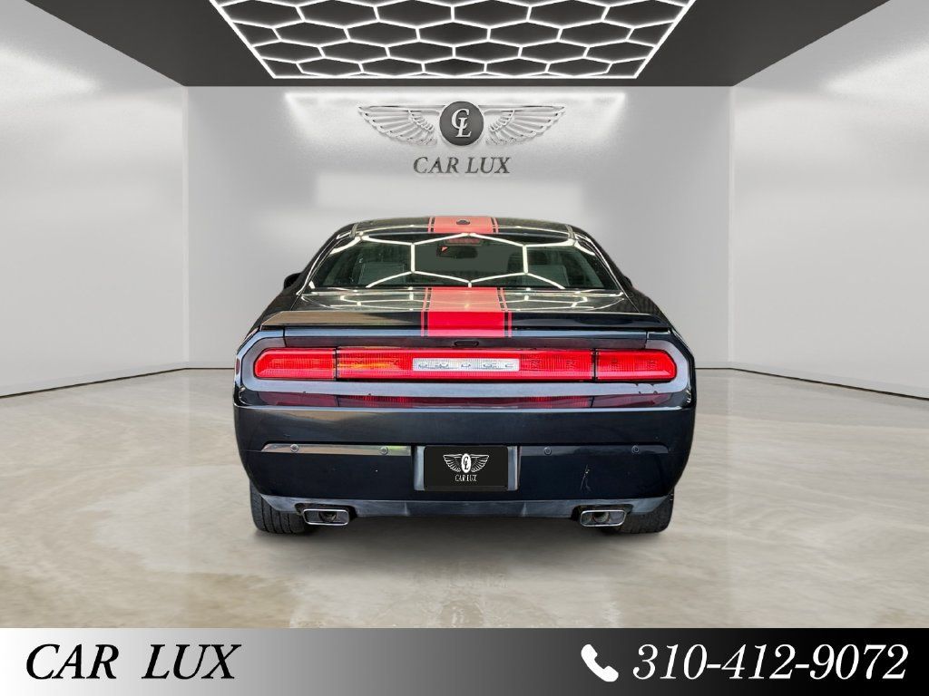 Used 2013 Dodge Challenger SXT RWD image 4