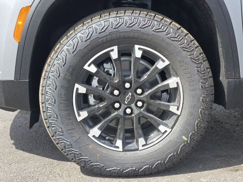 New 2026 Chevrolet Traverse Z71 image 9