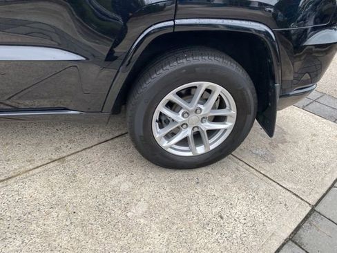 Used 2020 Jeep Grand Cherokee Overland image 12