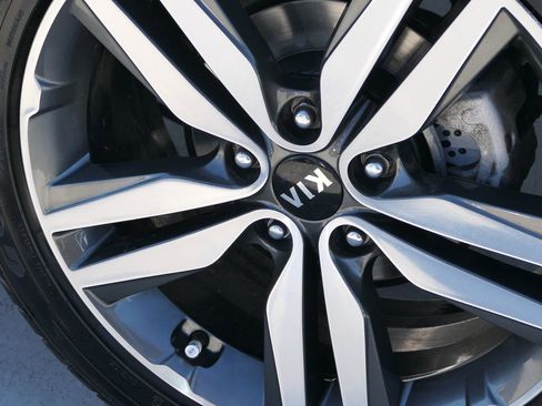 Used 2014 Kia Soul + FWD image 12