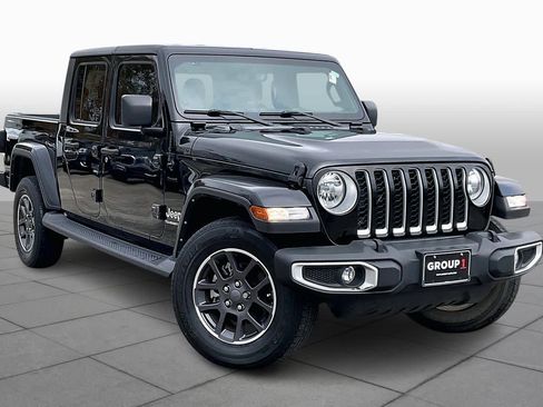 Used 2021 Jeep Gladiator Overland w/ Popular Equipment Package image 2