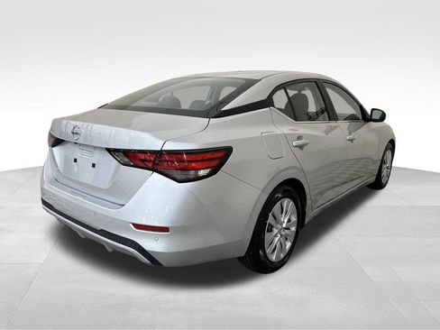 Used 2023 Nissan Sentra S image 4