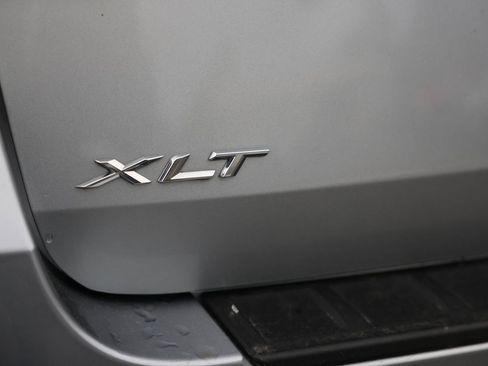 Used 2023 Ford Explorer XLT w/ Equipment Group 202A AWD/4WD image 30