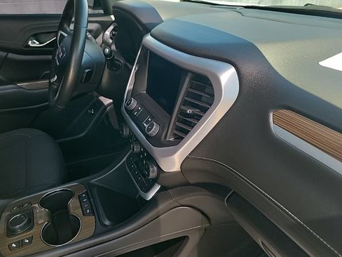 Used 2023 GMC Acadia SLE w/ Driver Convenience Package FWD image 46