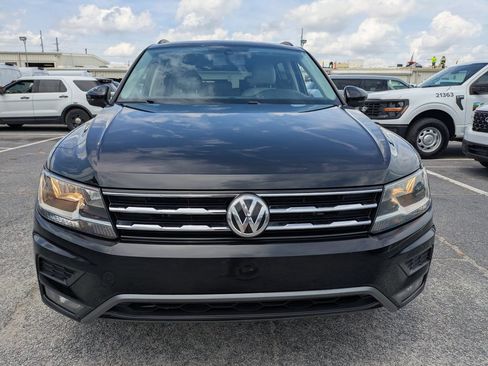 Used 2018 Volkswagen Tiguan SE FWD image 9