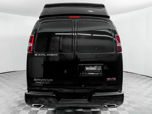 Used 2023 GMC Savana 2500 image 11