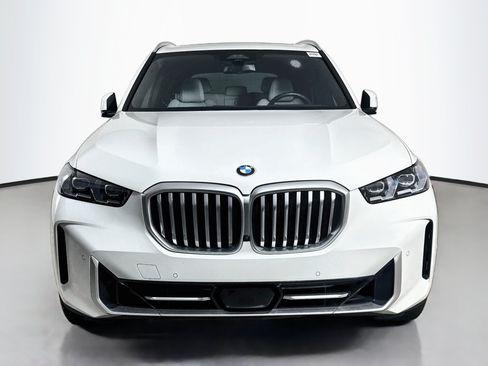 Used 2024 BMW X5 sDrive40i w/ Premium Package RWD image 2