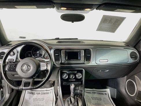 Used 2018 Volkswagen Beetle 2.0T S FWD image 9