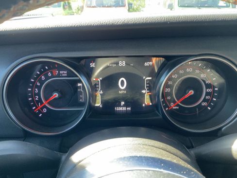 Used 2021 Jeep Gladiator Mojave AWD/4WD image 26