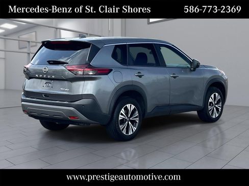 Used 2022 Nissan Rogue SV AWD/4WD image 6