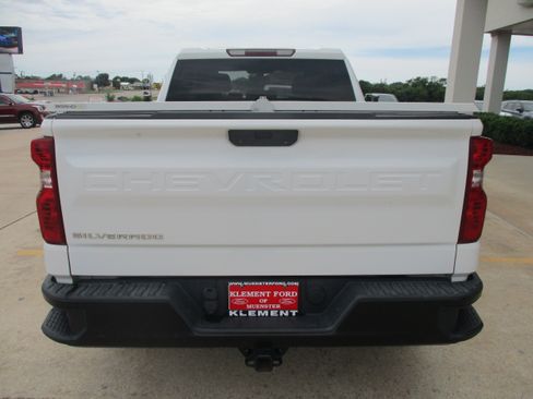 Used 2019 Chevrolet Silverado 1500 W/T w/ WT Convenience Package AWD/4WD image 9