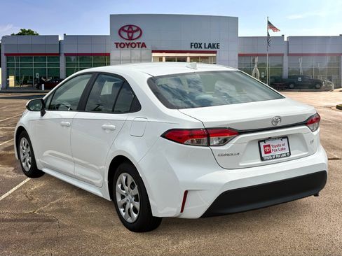 Used 2025 Toyota Corolla LE FWD image 3