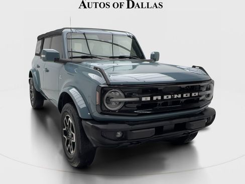 Used 2022 Ford Bronco Outer Banks AWD/4WD image 2