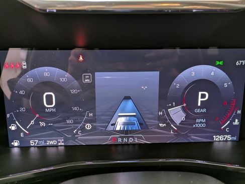 Used 2024 GMC Canyon Elevation image 15