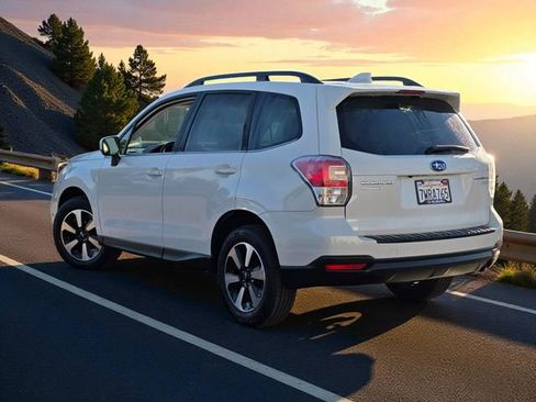 Used 2017 Subaru Forester 2.5i Limited w/ Popular Package #2 image 5