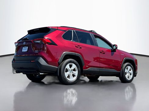 Used 2020 Toyota RAV4 XLE w/ Convenience Package AWD/4WD image 2