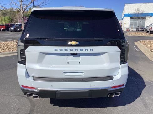 New 2026 Chevrolet Suburban High Country AWD/4WD image 3