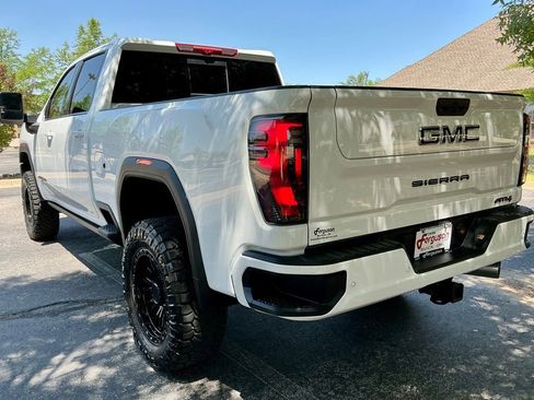 Used 2026 GMC Sierra 2500 AT4 w/ AT4 Premium Plus Package AWD/4WD image 10
