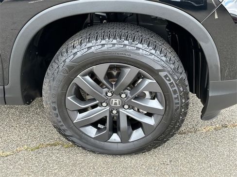 Used 2023 Honda Ridgeline Sport image 7