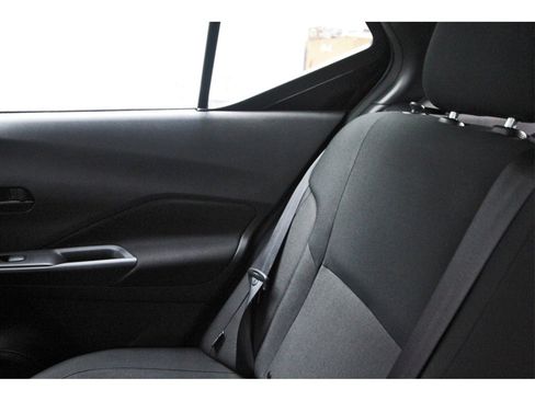 Used 2025 Nissan Kicks Play S image 9