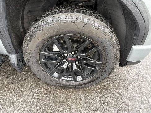 Used 2025 GMC Sierra 1500 Elevation AWD/4WD image 9