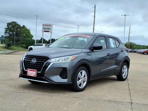 Certified 2025 Nissan Kicks Play S FWD image 20
