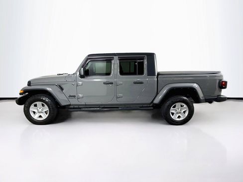 Used 2022 Jeep Gladiator Sport AWD/4WD image 2