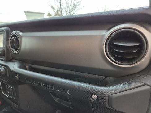 Used 2021 Jeep Wrangler Sport image 48