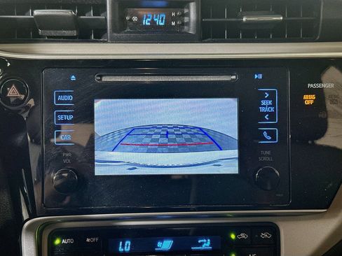 Used 2017 Toyota Corolla LE FWD image 24