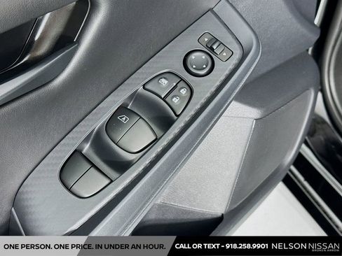 Used 2025 Nissan Sentra S image 17