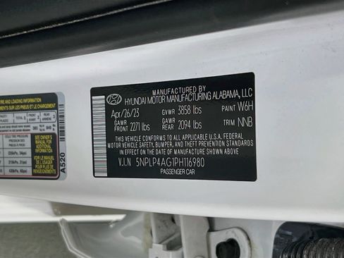 Used 2023 Hyundai Elantra Limited FWD image 33
