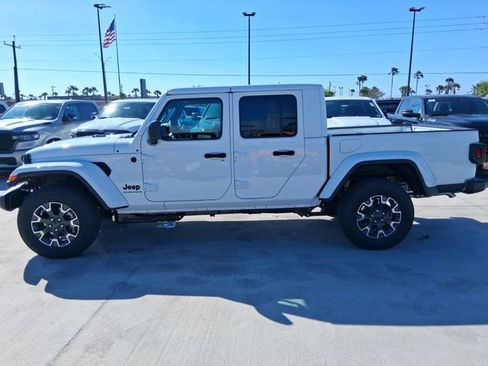 New 2026 Jeep Gladiator Sport image 4