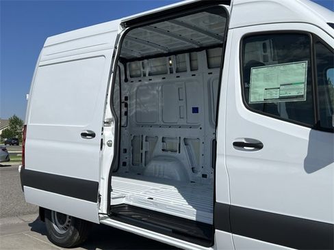 New 2024 Mercedes-Benz Sprinter 144 Cargo image 29