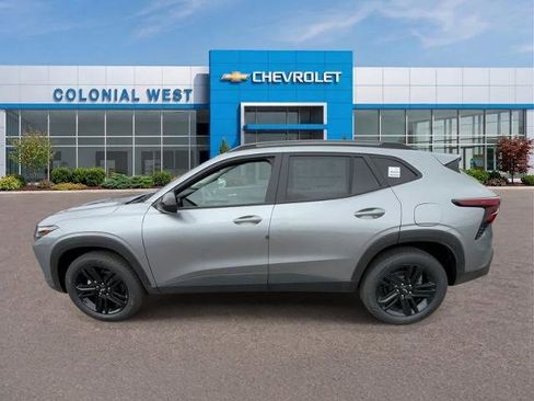 Used 2026 Chevrolet Trax ACTIV FWD image 2