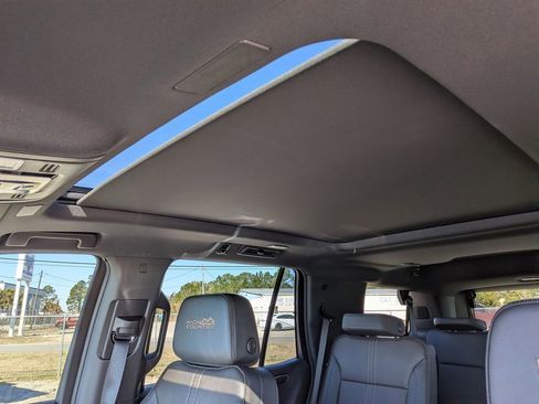 New 2026 Chevrolet Tahoe High Country image 17