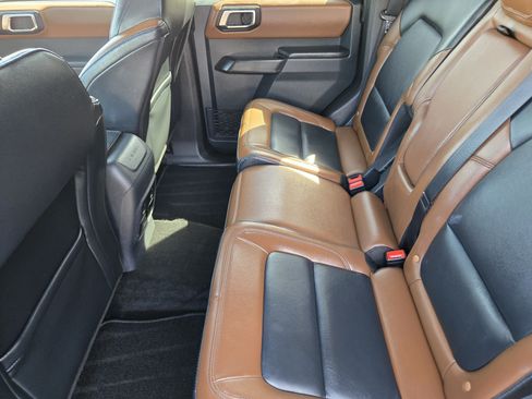 Used 2024 Ford Bronco Outer Banks w/ Sasquatch Package AWD/4WD image 22