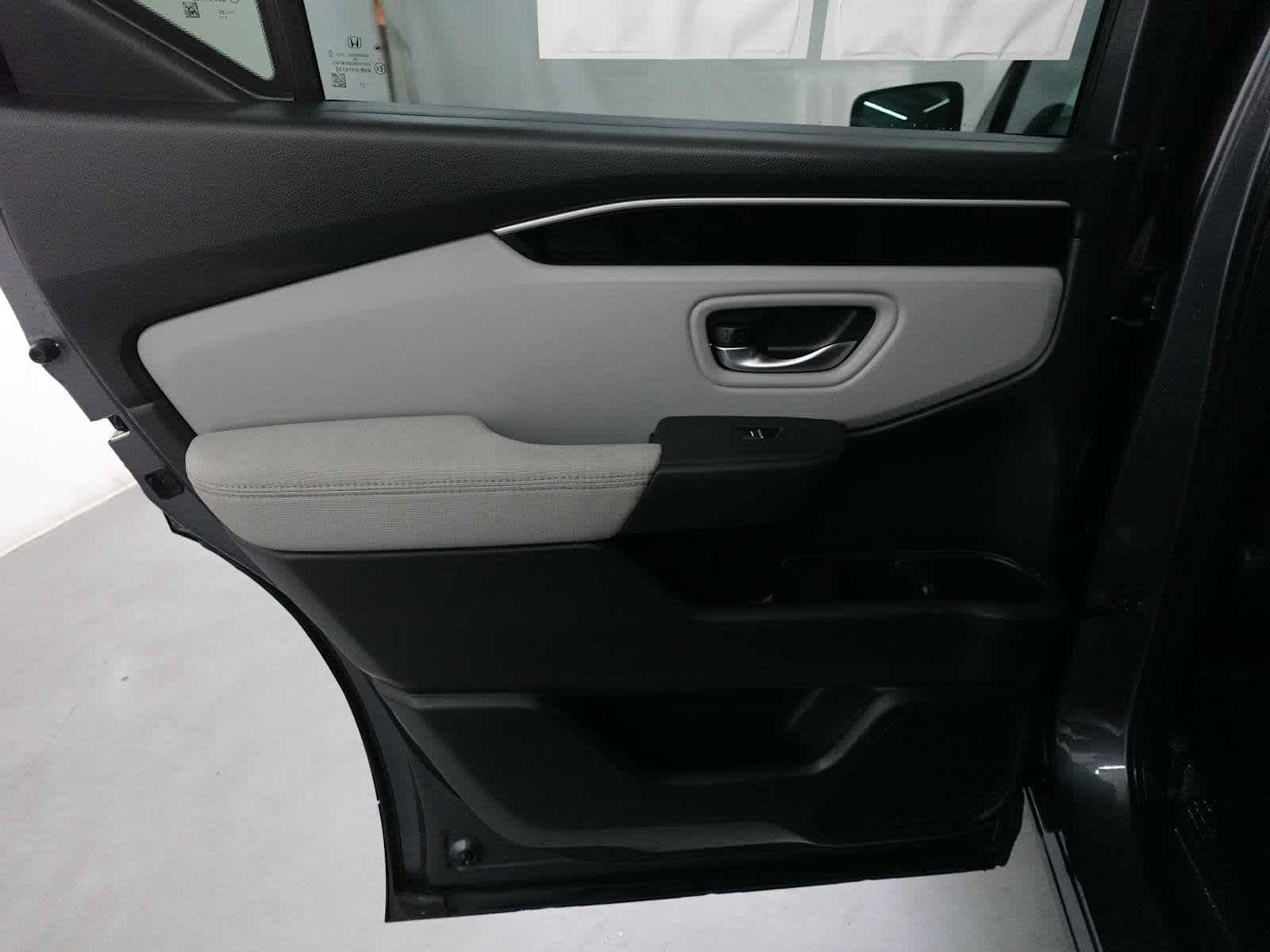 Certified 2023 Honda Pilot LX image 23