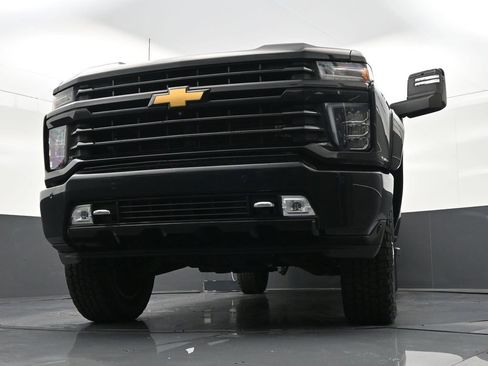 Used 2022 Chevrolet Silverado 2500 High Country w/ Z71 Off-Road Package image 30