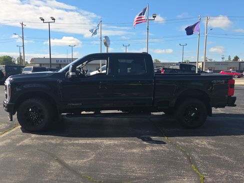 Used 2024 Ford F350 Lariat w/ Lariat Ultimate Package AWD/4WD image 3