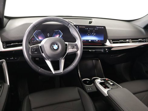 Used 2023 BMW X1 xDrive28i AWD/4WD image 2