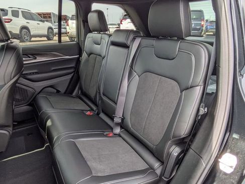 New 2026 Jeep Grand Cherokee Altitude RWD image 25