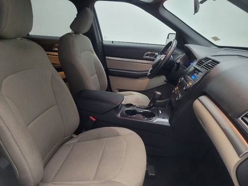 Used 2019 Ford Explorer XLT w/ Class III Trailer Tow Package image 21